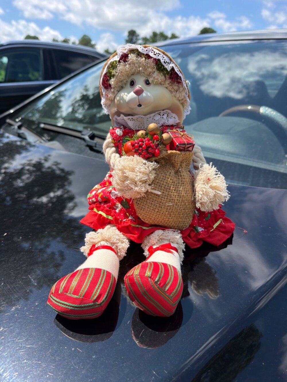 Vintage House of Lloyd Christmas around the world Flossie Bunny